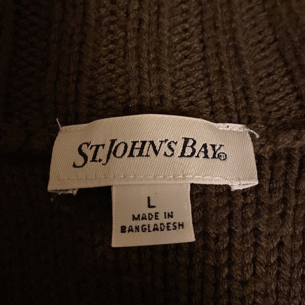 Sweater - Picture 9 of 11